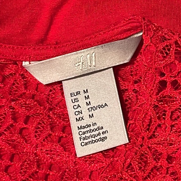 H & M red top. Medium. So nice! Worn once. Perfect condition. - Picture 6 of 6